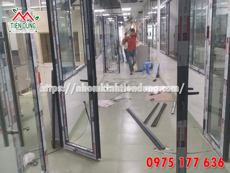 tai sao nen su dung dich vu cua nhom kinh tien dung