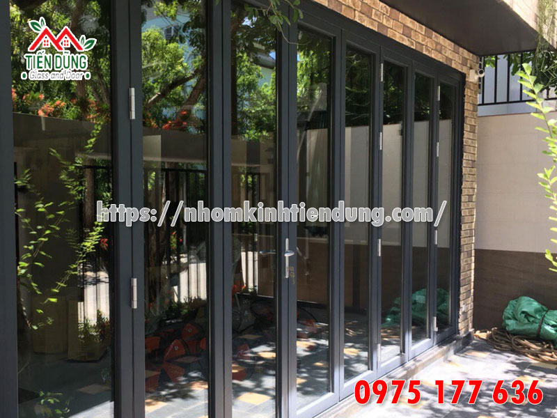 quy trinh thi cong lap dat cua nhom cua nhom kinh tien dung