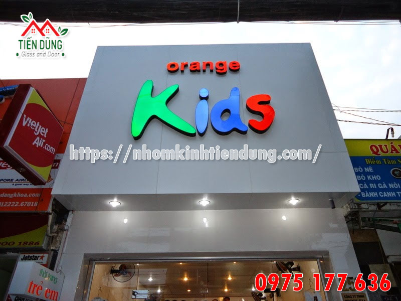 ung dung da dang cua tam aluminum  