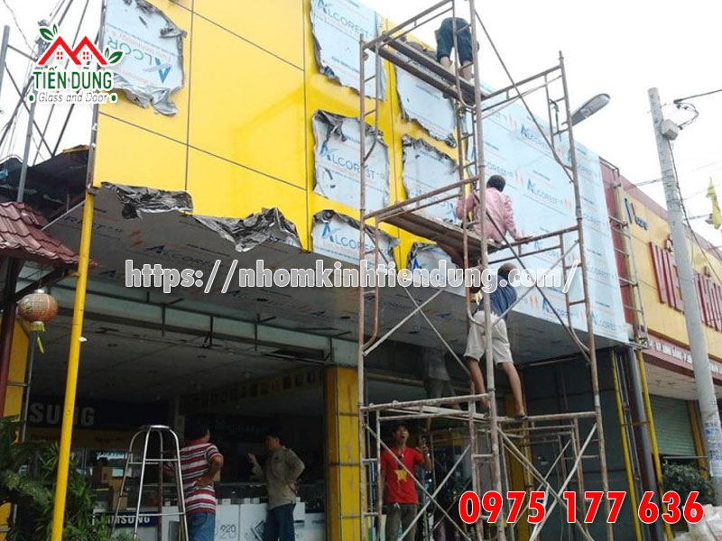 chuyen thi cong mat dung aluminum uy tin gia tot tai quan 2