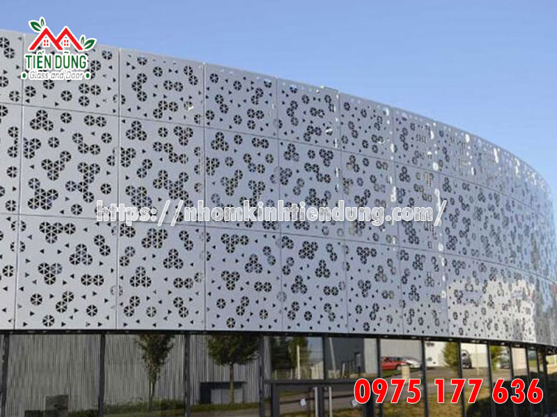 cac loai mat dung aluminum duoc ua chuong hien nay